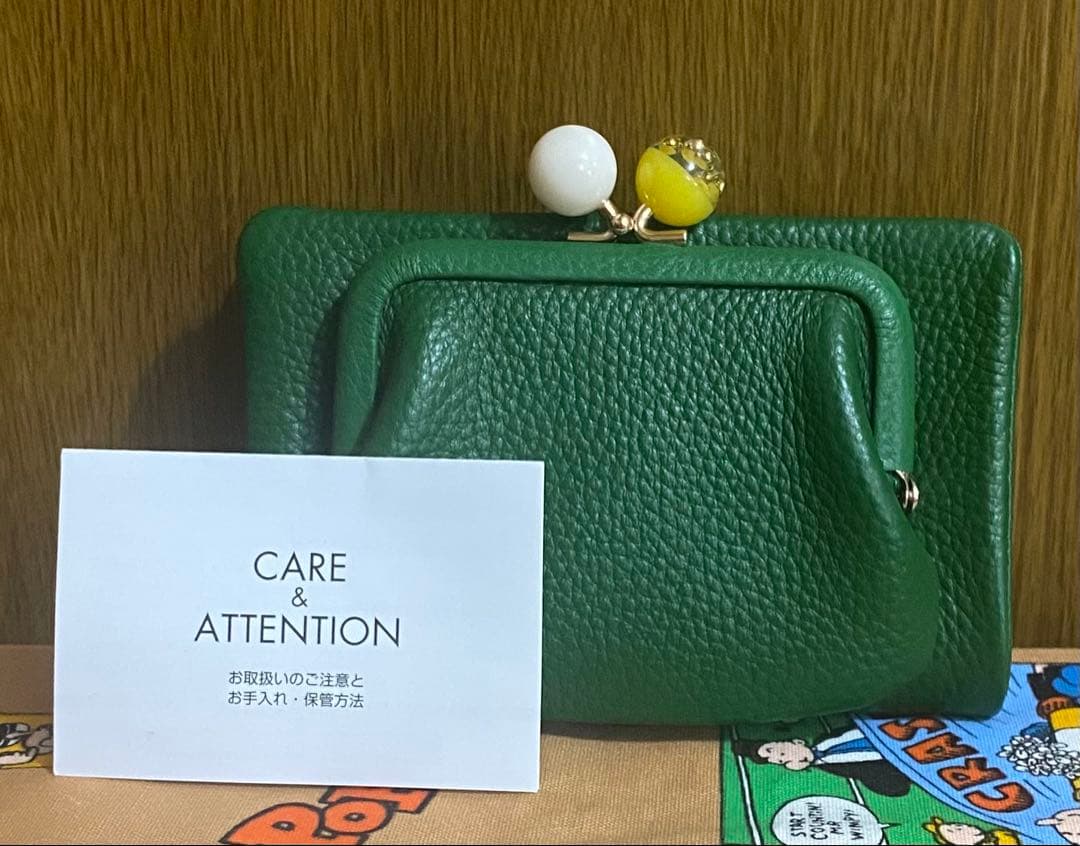 未使用ear PAPILLONNER イアパピヨネ がま口折り財布