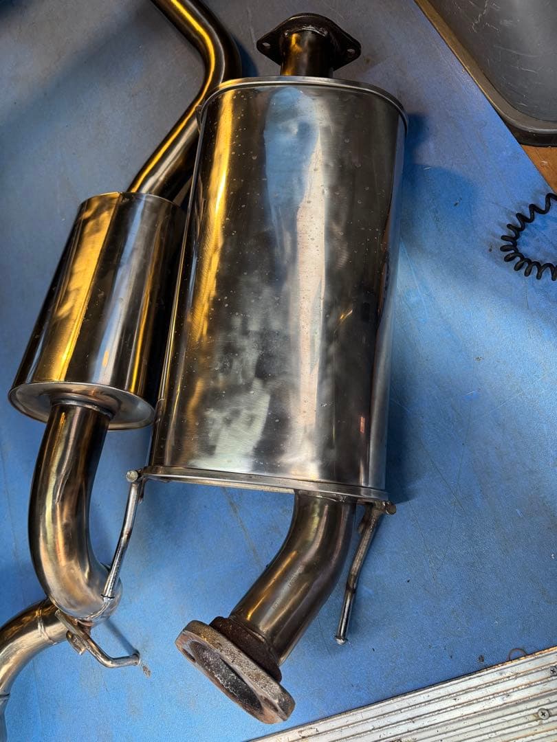 HKS TRAVOIS 200系　ハイエース　マフラー　ガソリン　標準　ナロー