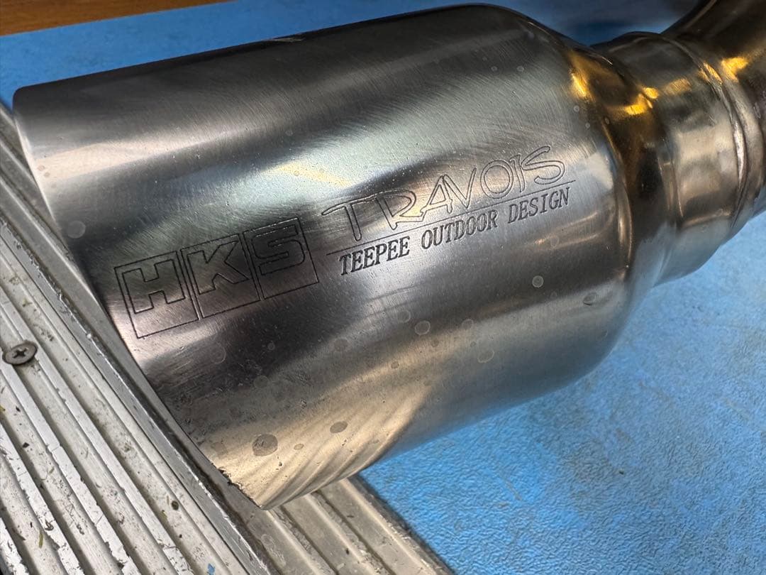 HKS TRAVOIS 200系　ハイエース　マフラー　ガソリン　標準　ナロー