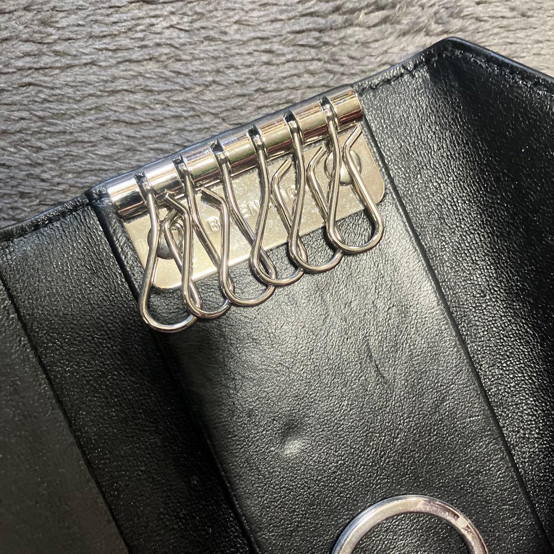 バレンシアガ　キーケース　キーホルダー　ストラップ　財布　花柄　植物