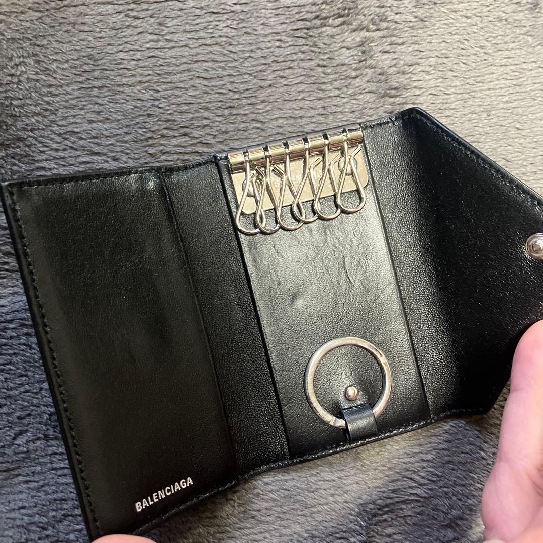 バレンシアガ　キーケース　キーホルダー　ストラップ　財布　花柄　植物