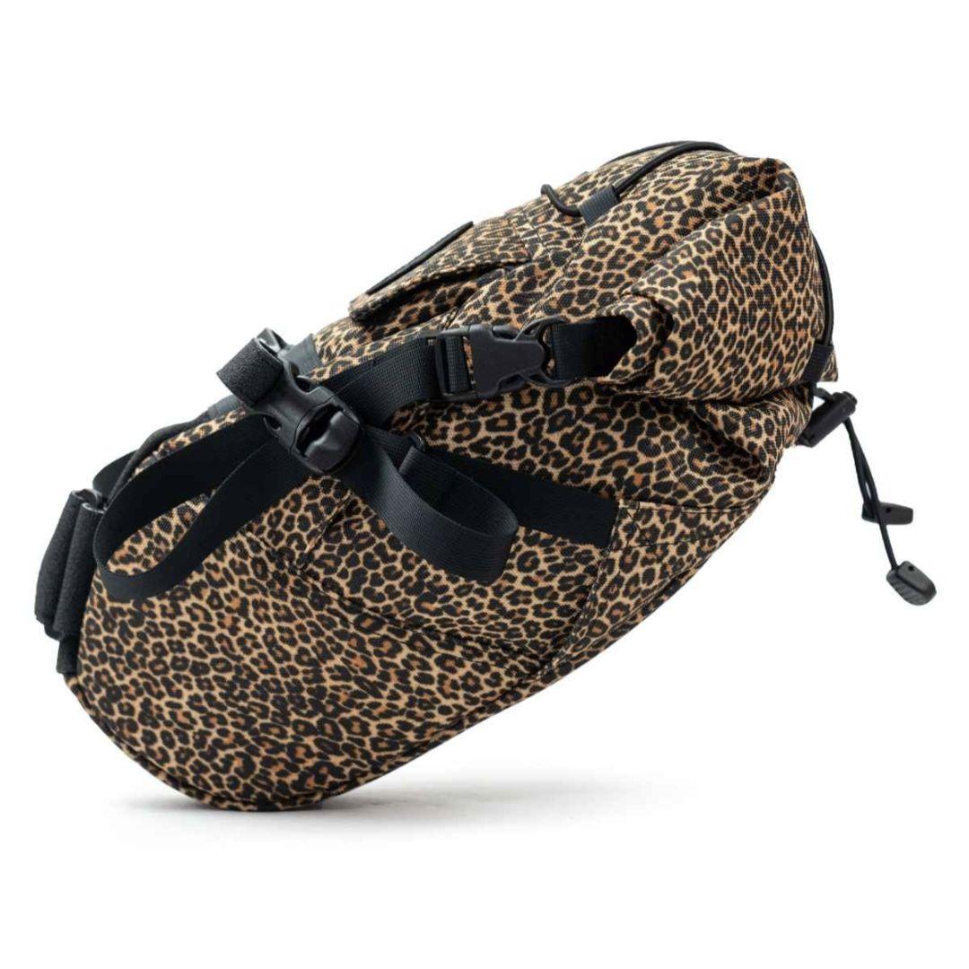 フェアウェザー サドルバッグ レオパード ブルーラグ