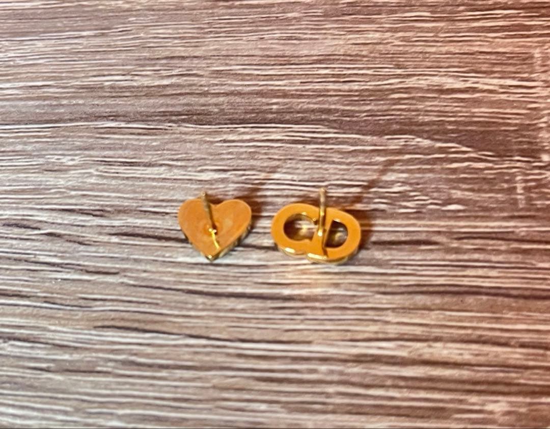 Christian Dior トライバルパールピアス【期間限定値下中】