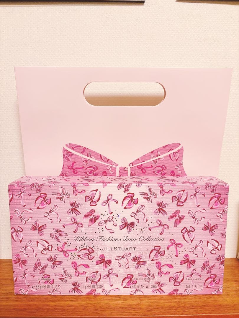 【新品】ジルスチュアート　リボンファッションショーコレクション　クリスマスコフレ