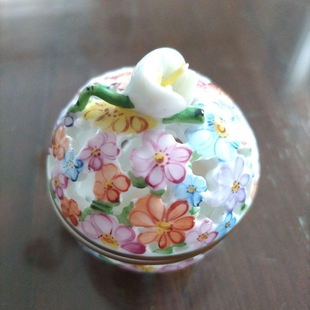 ヘレンド　HEREND　花柄透かし彫り陶器ボックス　ボンボニエール