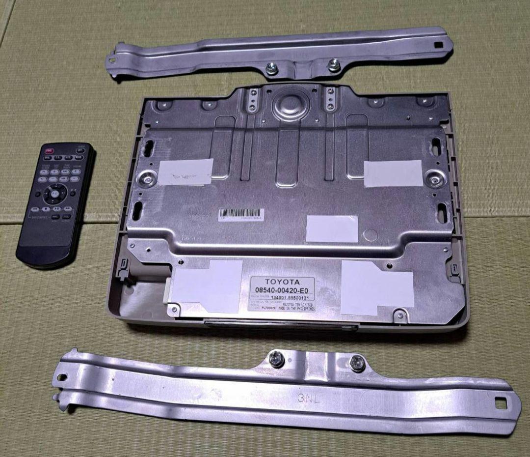 TOYOTA純正　フリップダウンモニター　11インチ