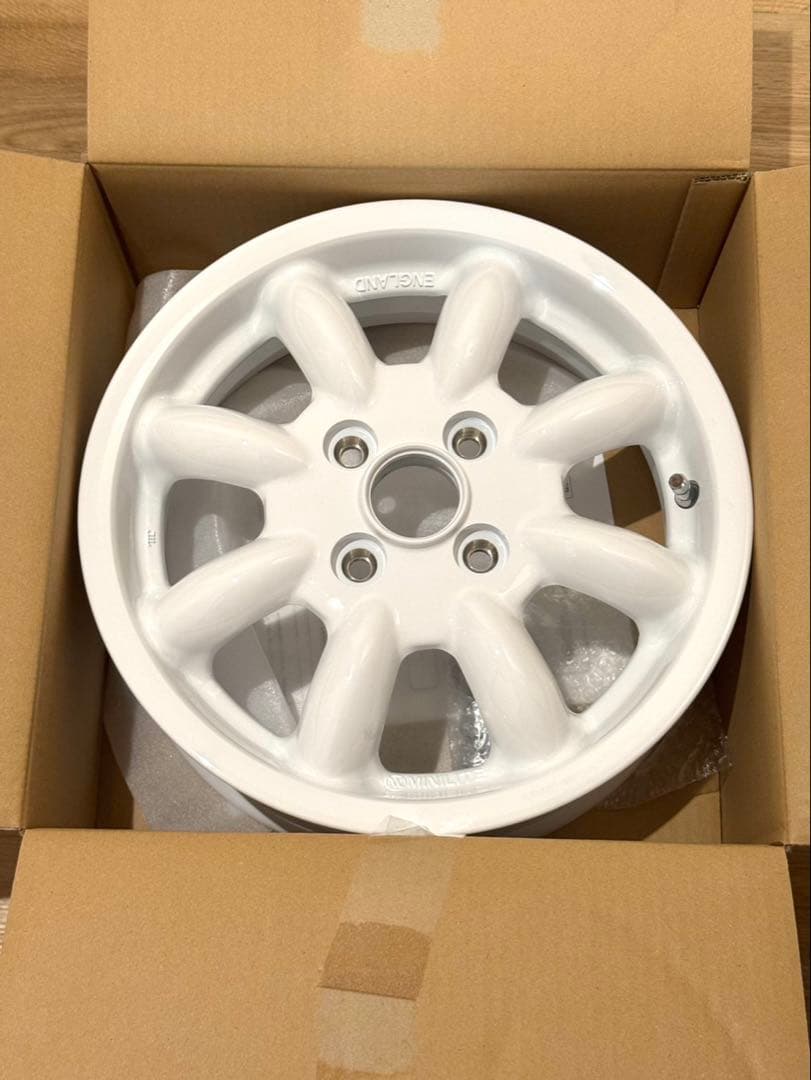 ミニライトホイール新品4本セット ナット付き14インチ