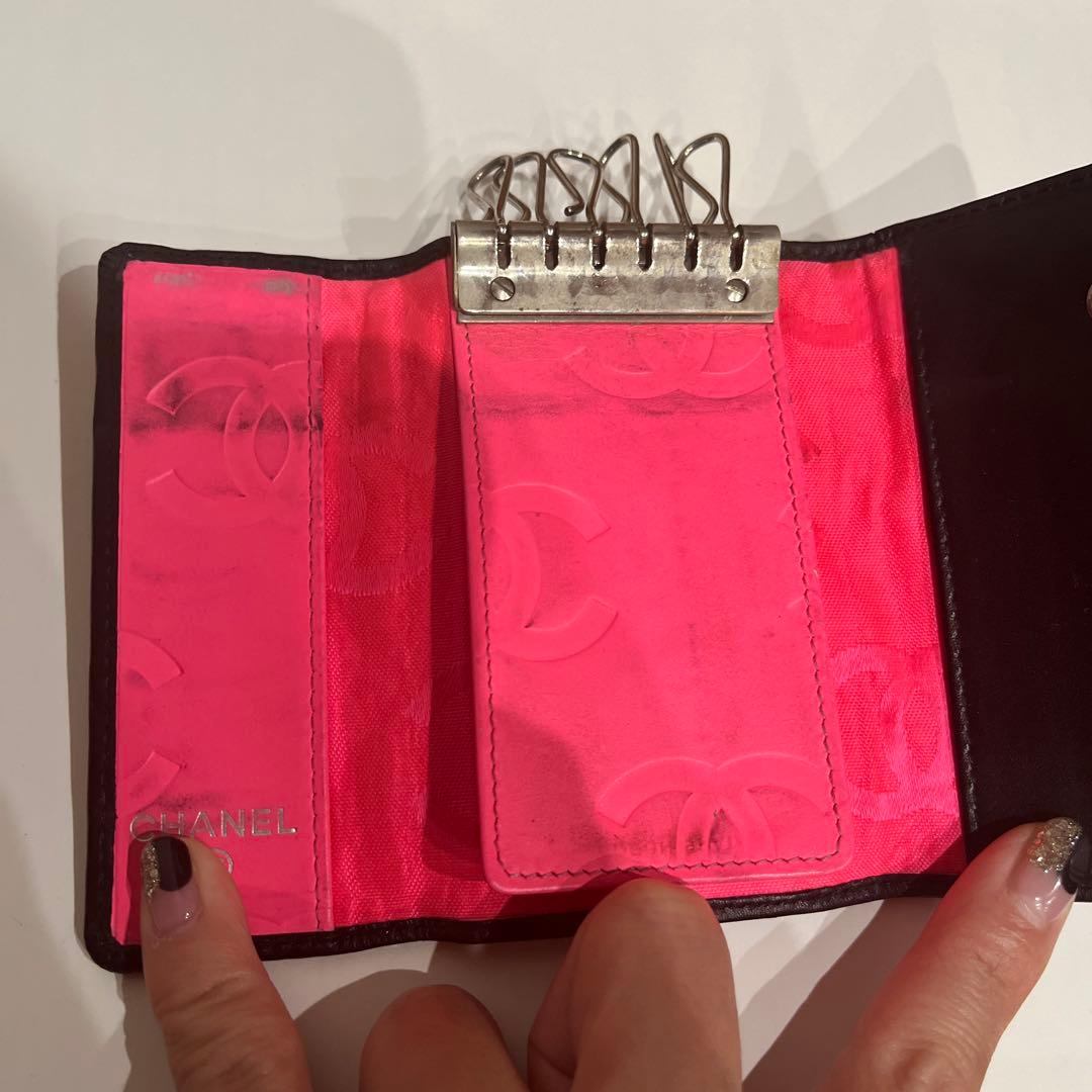 ビックバンウニコ CHANELキーケース