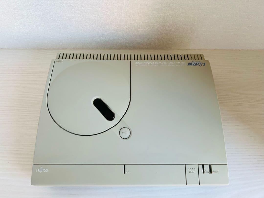 富士通 FM-TOWNS MARTY 本体