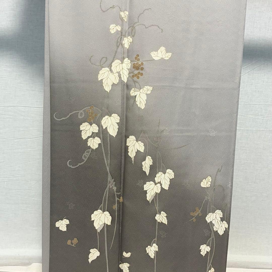 D212 訪問着　蔦の葉　グレー　一つ紋　正絹　着物　袷　極美品
