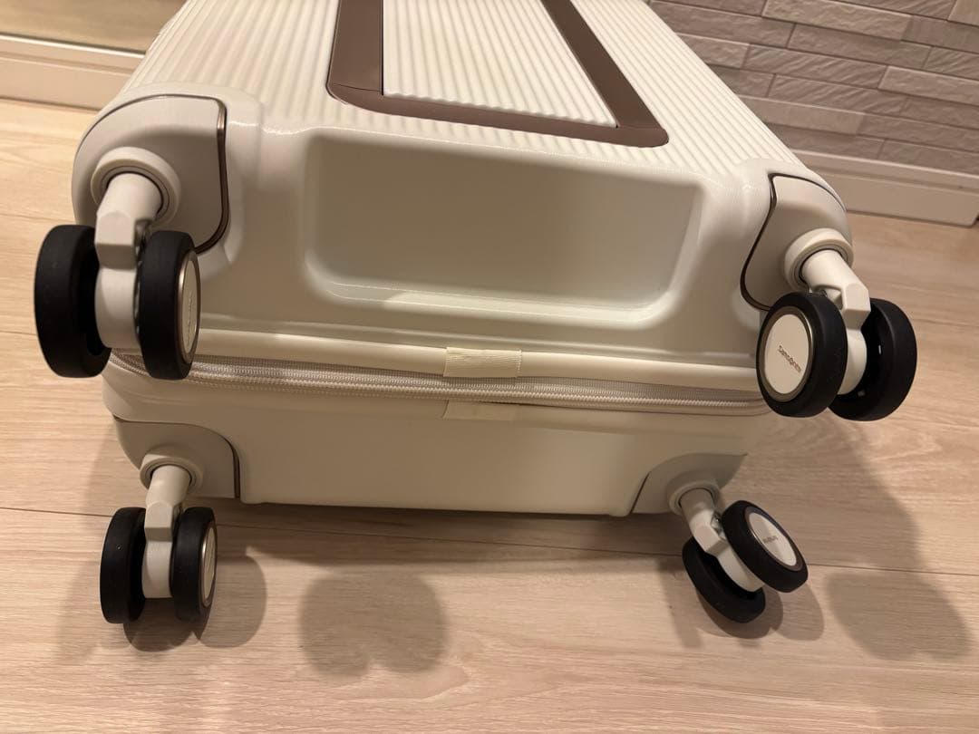 新品未使用⭐︎Samsonite キャリーケースミンタースピナー55