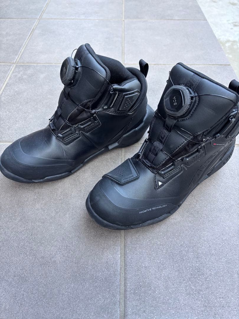 TAICHI 防水バイクブーツ BOAシステム
