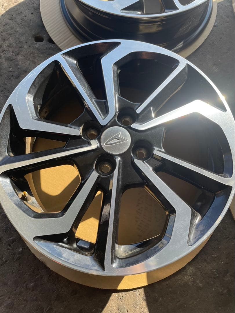 純正アルミホイール