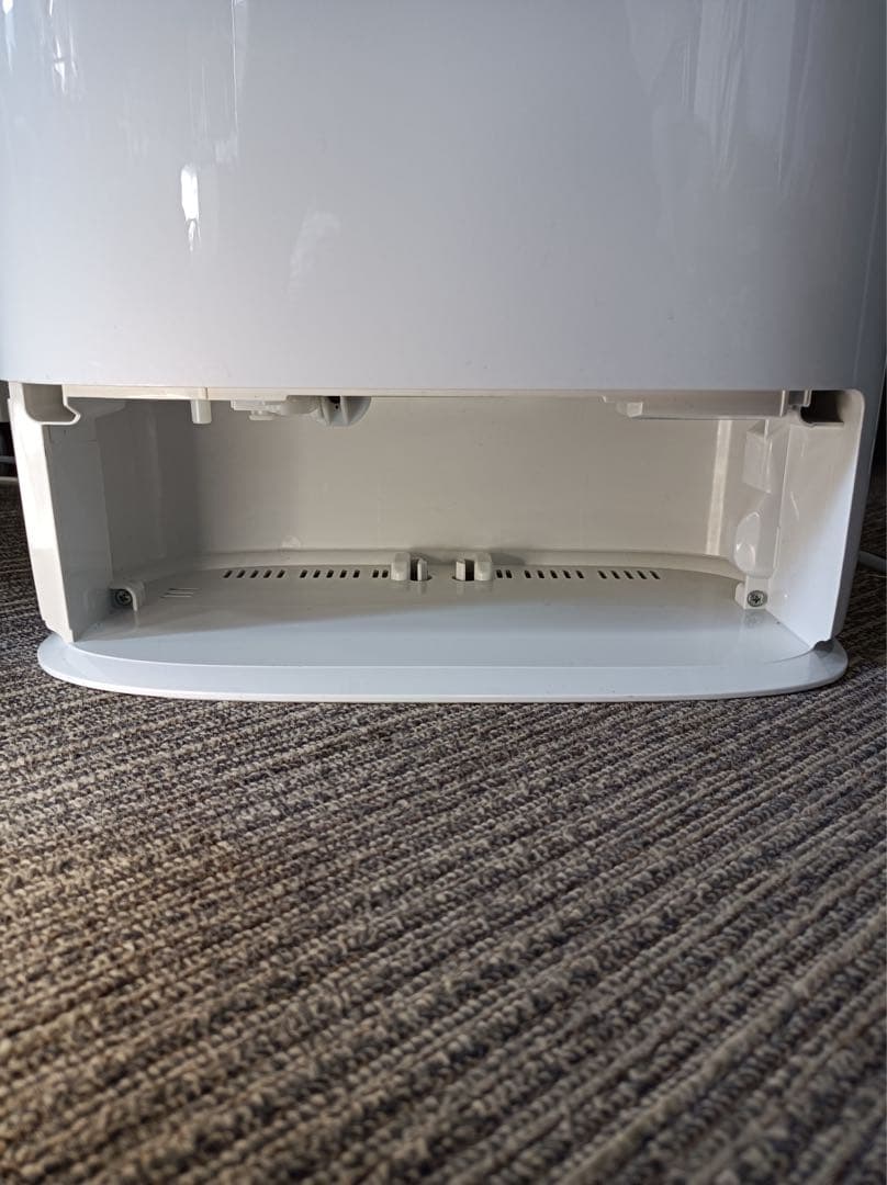 八5147【Panasonic】2018年製　衣類乾燥除湿機 F-YZR60