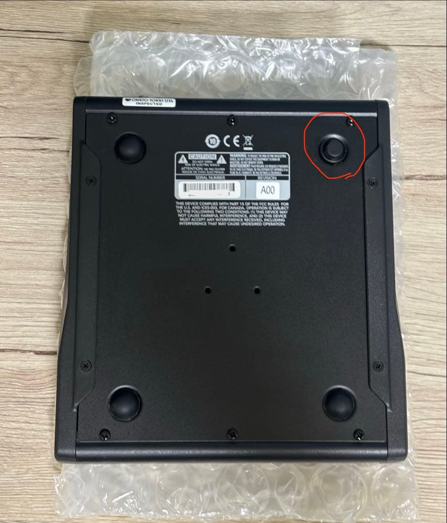 MACKIE PROFX6 v3 本体と電源アダプター、音出し動作確認済み