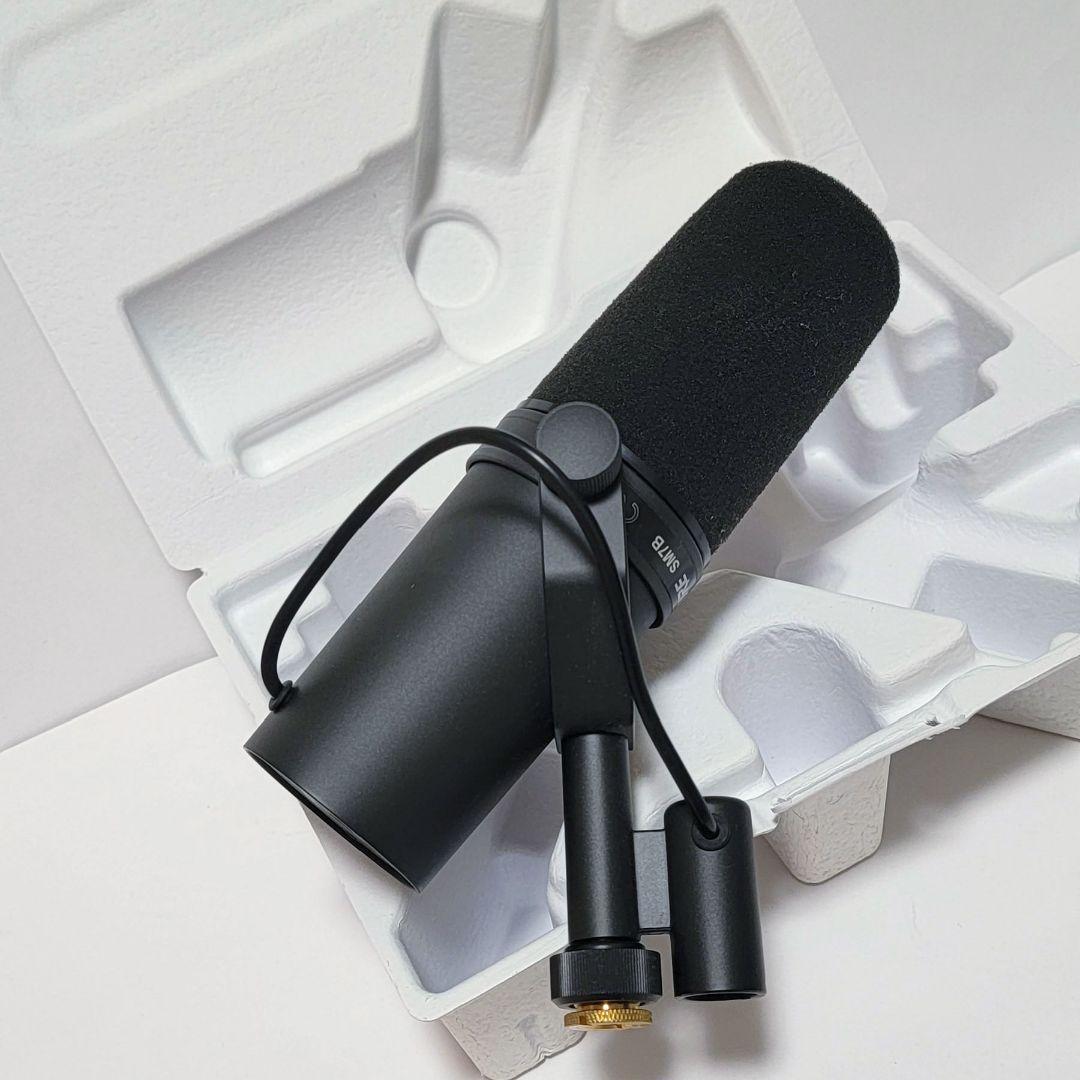 Shure SM7B ダイナミックマイク(マイクアームスタンド＋ケーブル付き)