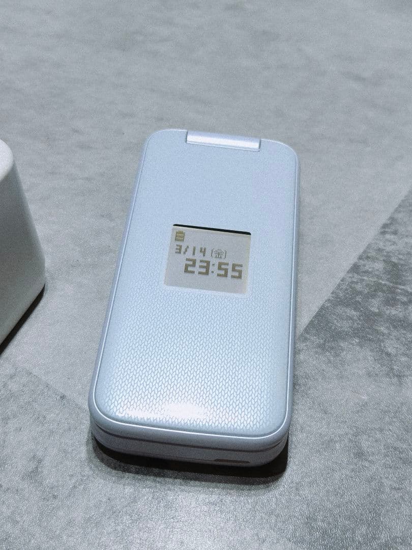 美品 F-01M らくらくホン 携帯電話