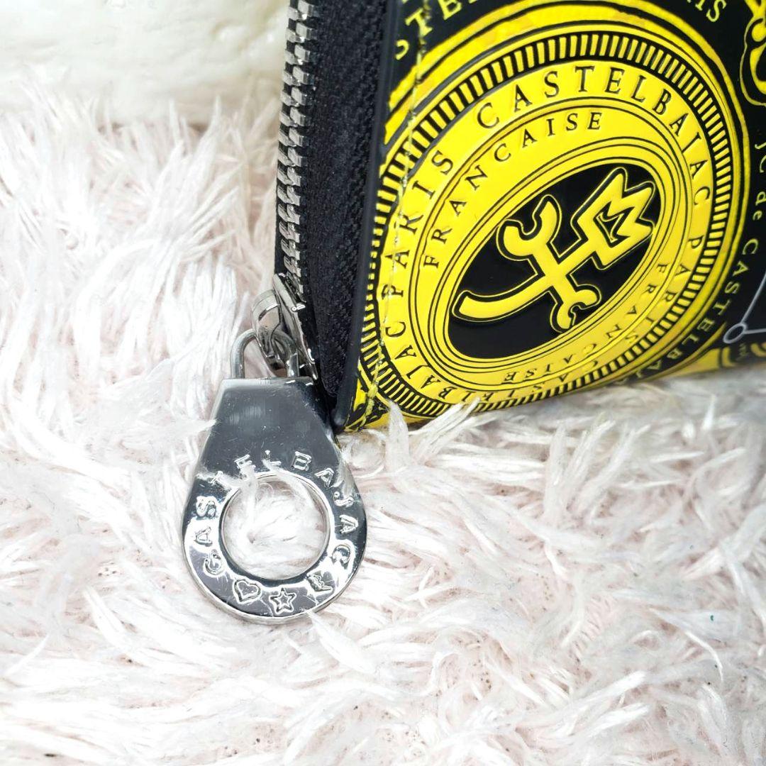 最新モデル極美品CASTELBAJAC カステルバジャック 総柄 ハーフ折り財布