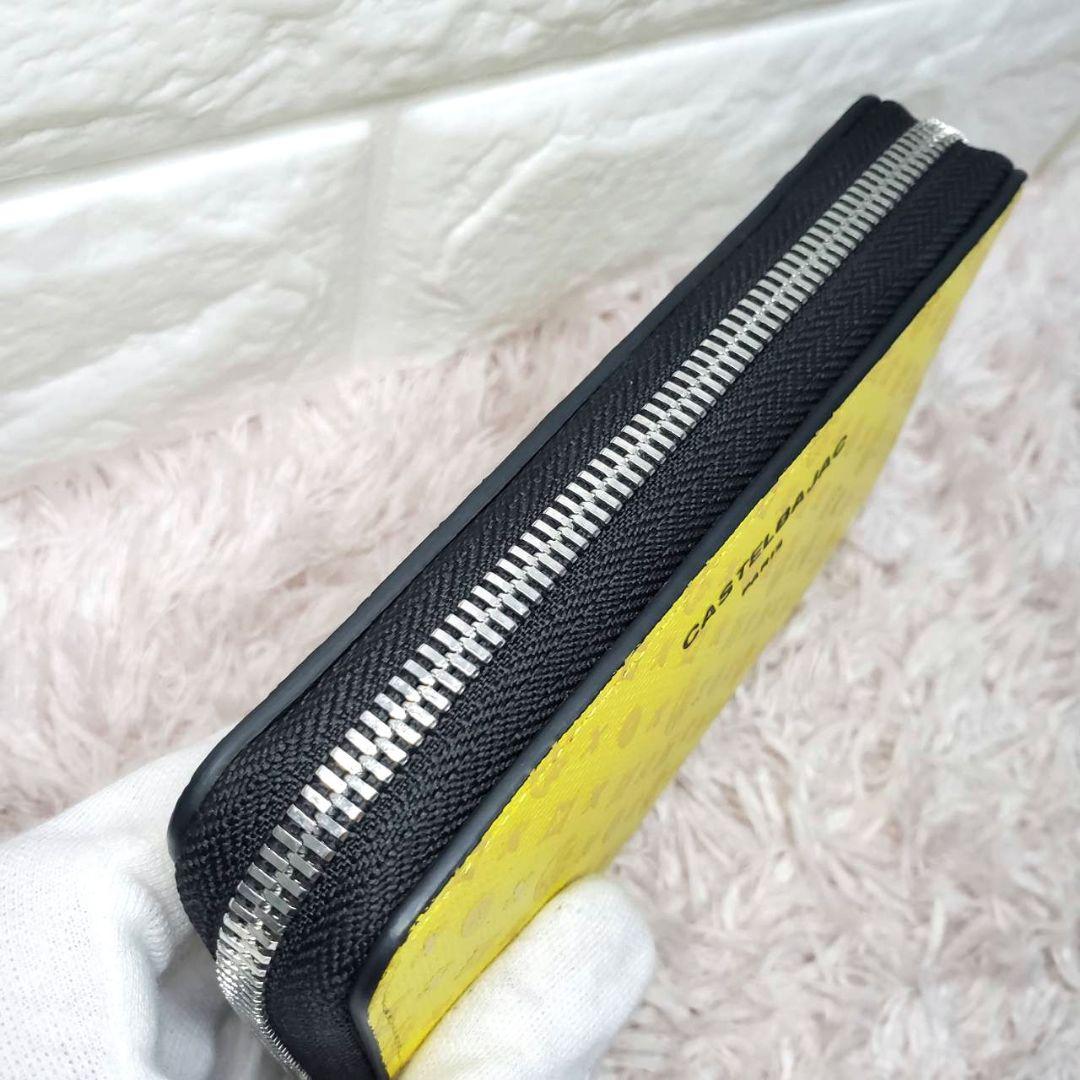 最新モデル極美品CASTELBAJAC カステルバジャック 総柄 ハーフ折り財布