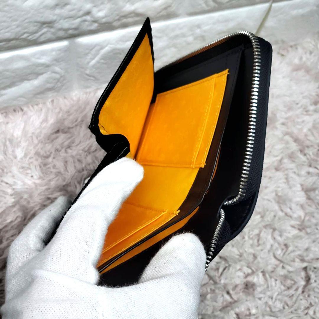 最新モデル極美品CASTELBAJAC カステルバジャック 総柄 ハーフ折り財布