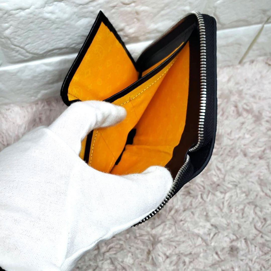 最新モデル極美品CASTELBAJAC カステルバジャック 総柄 ハーフ折り財布