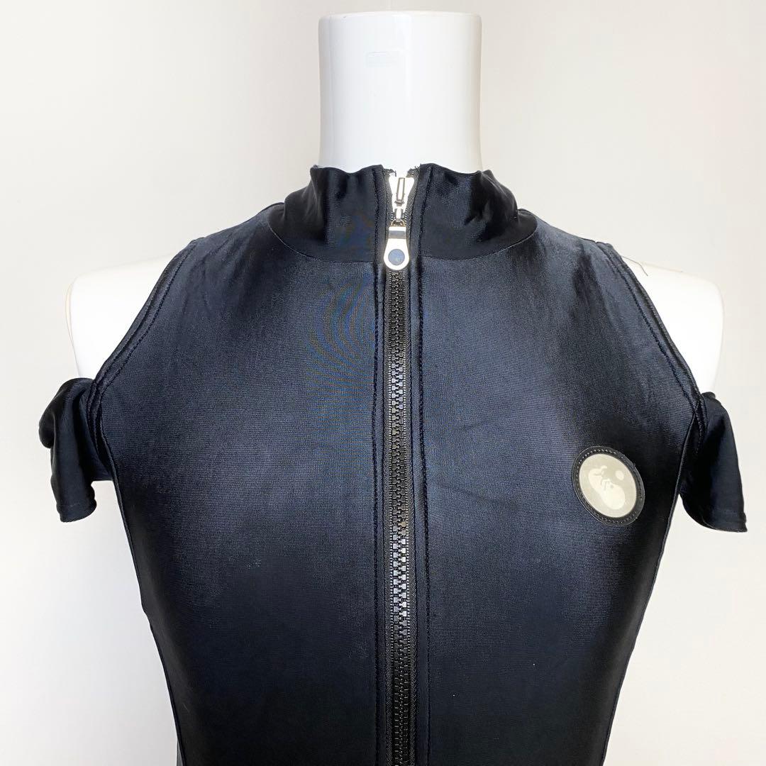 FOTUS フェトウス　オフショルダー　トップス　ジップ