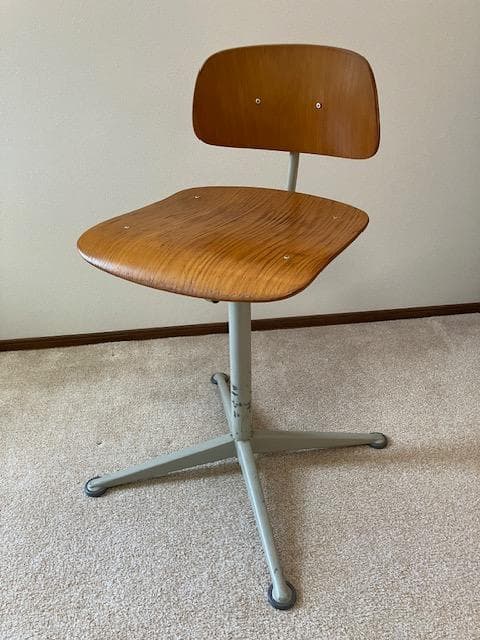 FRISO KRAMER　フリソクラマー　ドラフティングチェア