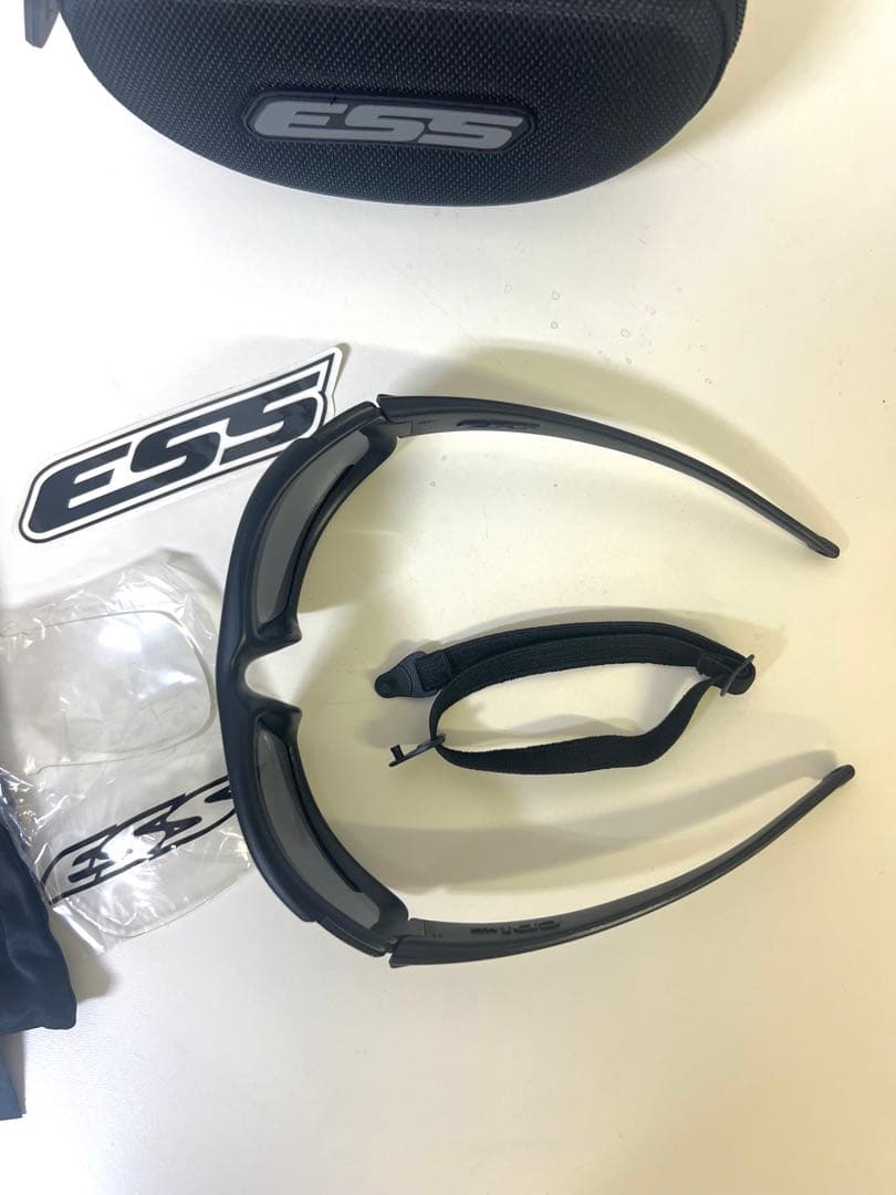 ESS スポーツサングラス ブラック