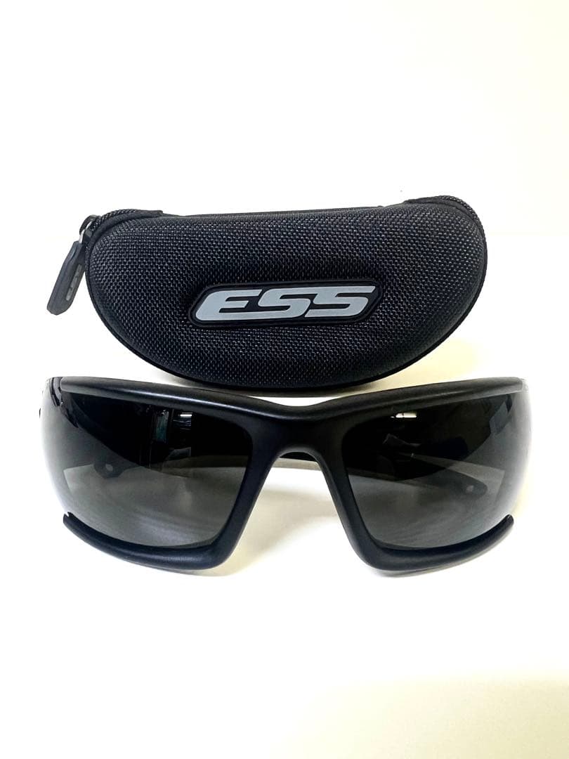 ESS スポーツサングラス ブラック