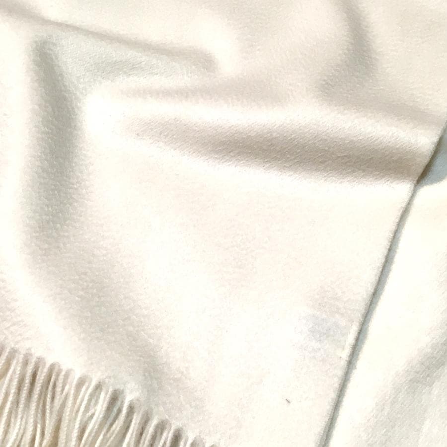 ラスト1枚値下70㎝×200超大判無染色 100% カシミヤストールWHT新品