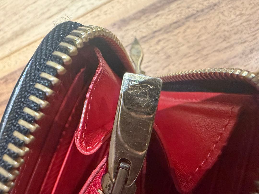 Christian Louboutin 長財布 ブラック