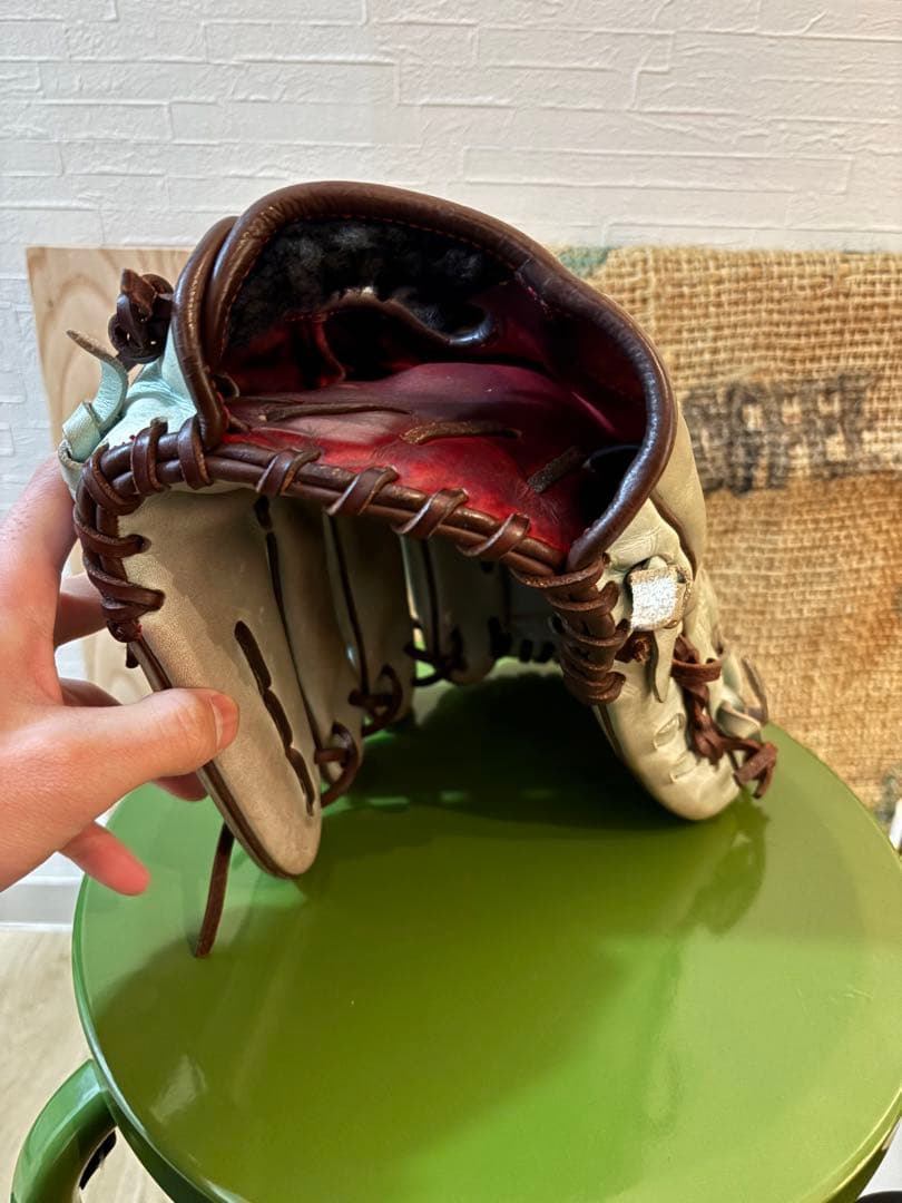 エスエスケイ　硬式用右投げピッチャー用グローブ