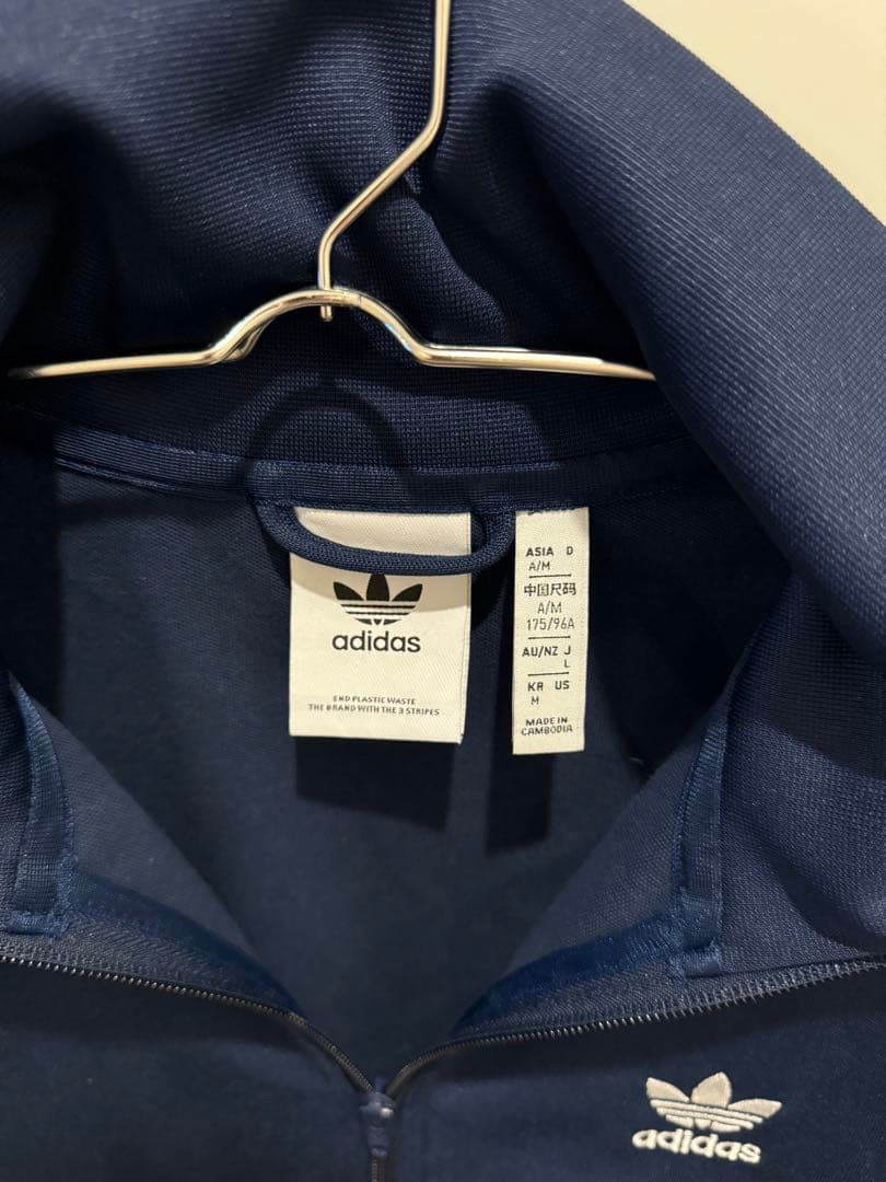 adidas ネイビー トラックジャケット Mサイズ
