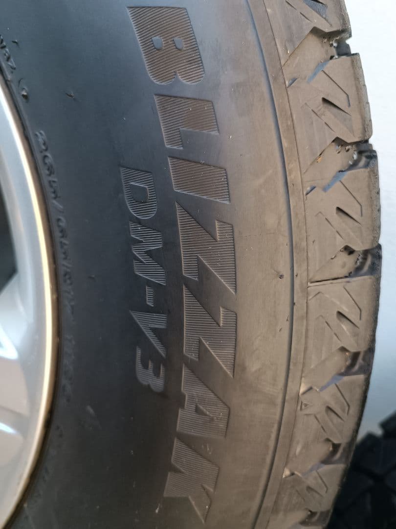 三菱ホイール&スタッドレス　265/65R17 DM-V3 　3本セット