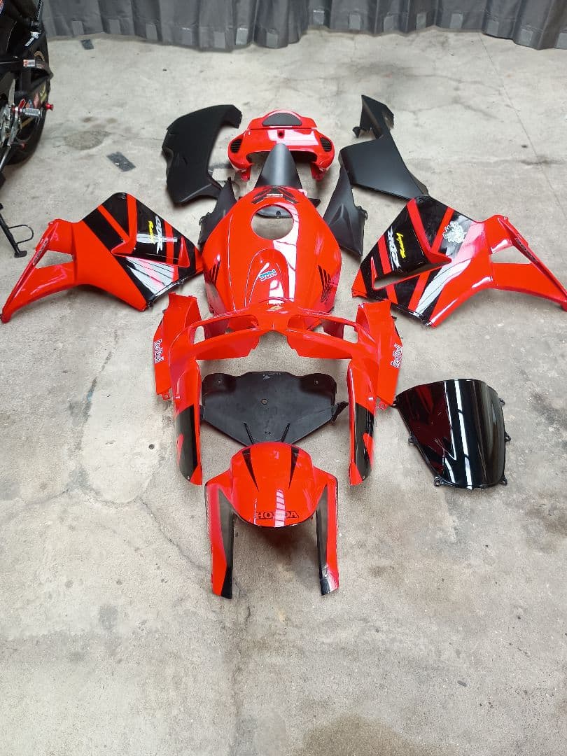 CBR600RR PC37後期　カウルセット 転倒傷あり　自家修復済