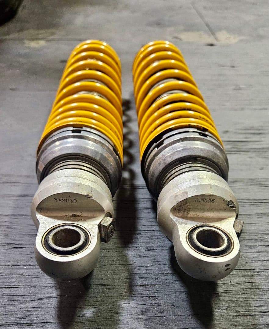 S*★様 GT 380 オーリンズ 340mm リアサス YA8030