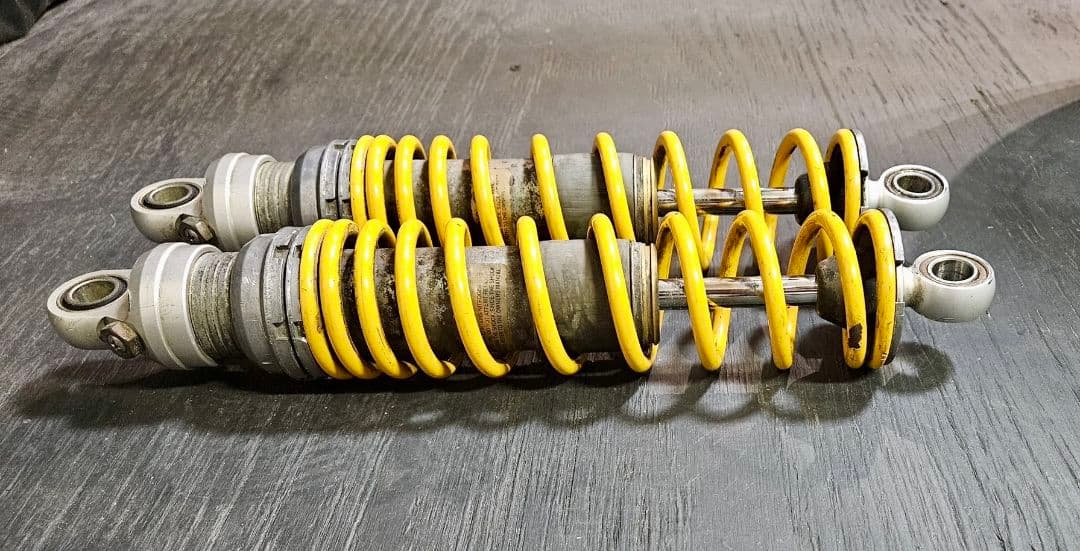 S*★様 GT 380 オーリンズ 340mm リアサス YA8030