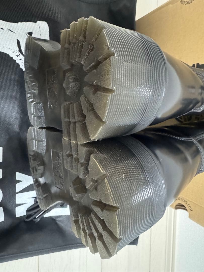 Dr. Martens 厚底8ホール Jadon 日本限定　ホワイトステッチ