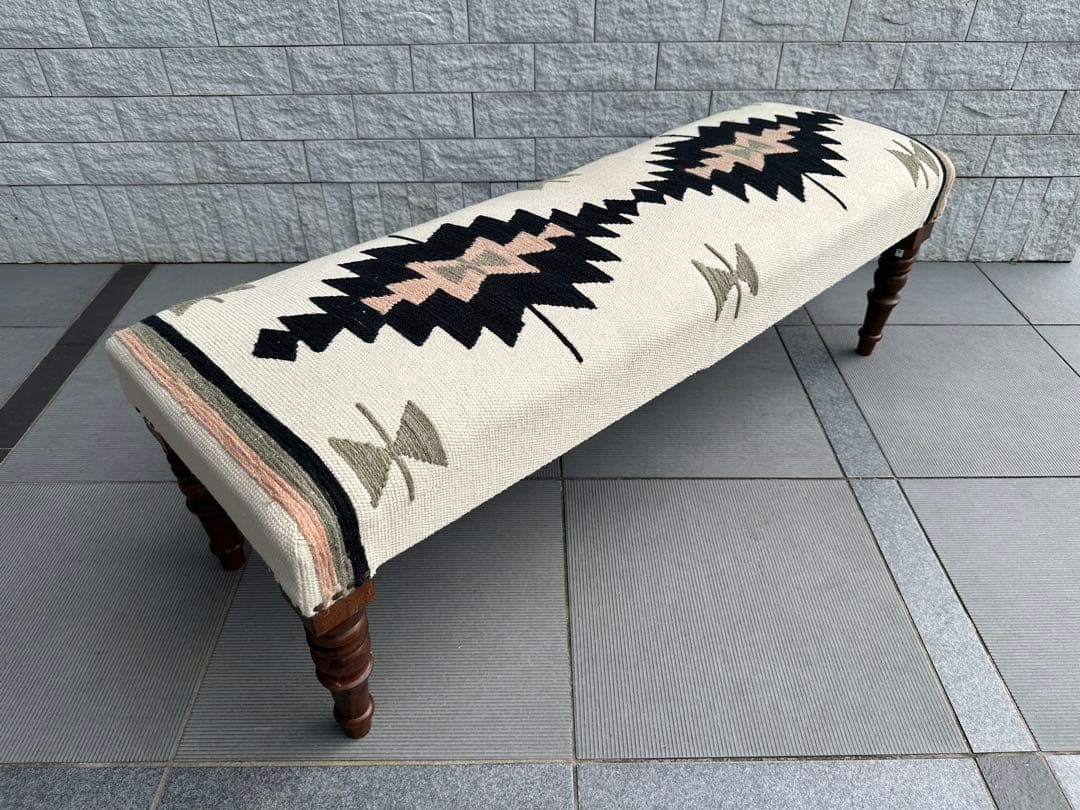 Ne WORKS キリム刺繍 木製脚ベンチスツール