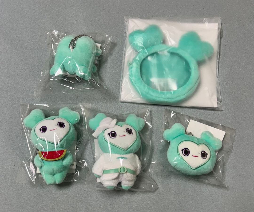 TWICEミナ　ミブリー　バックチャーム