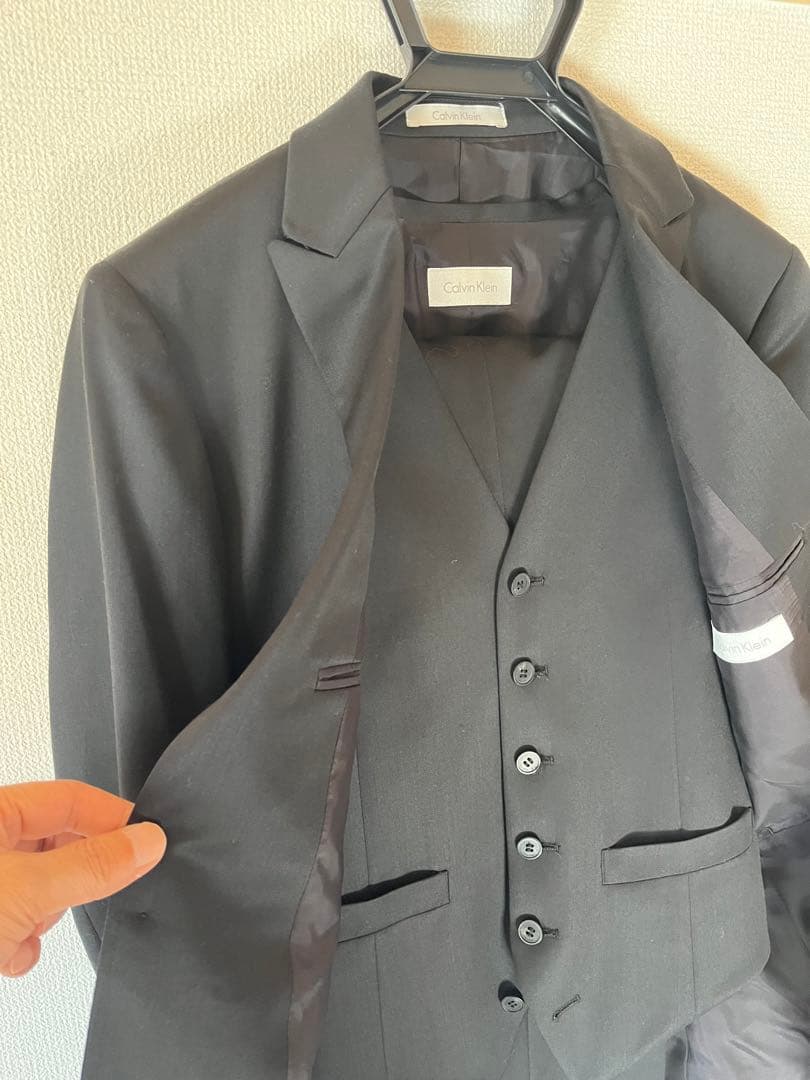   ブラック スリーピーススーツ