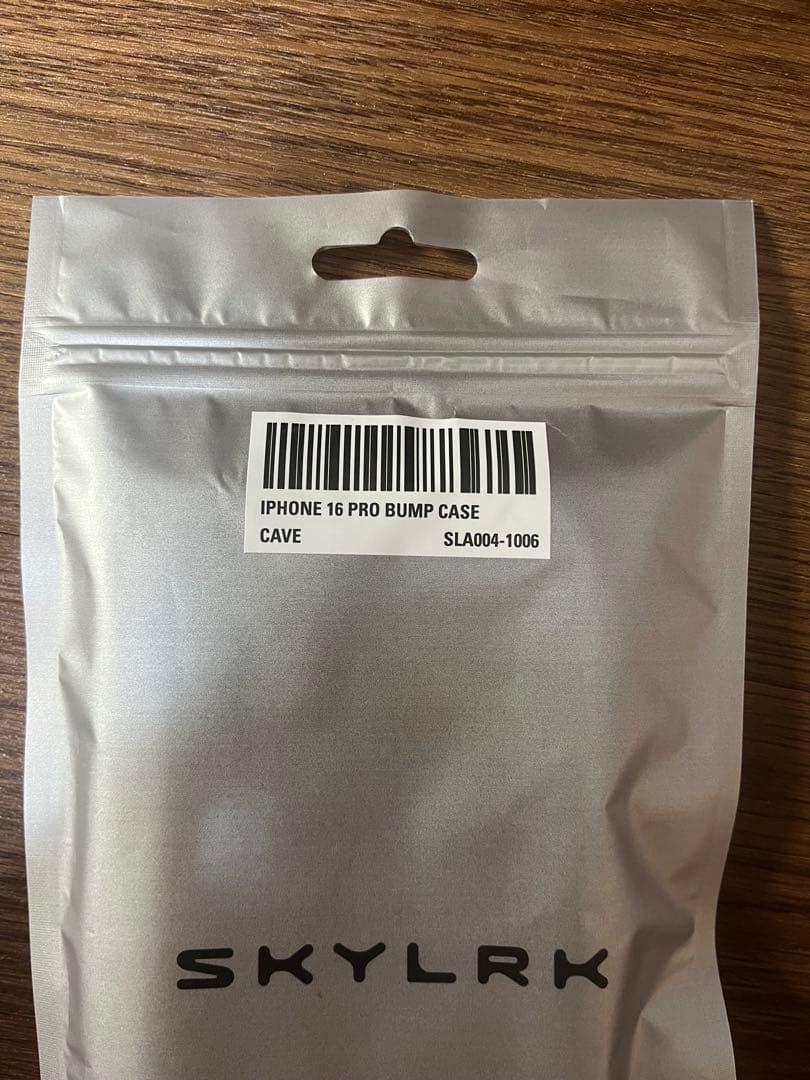 skylrk iPhone 16pro ケース　ブラック