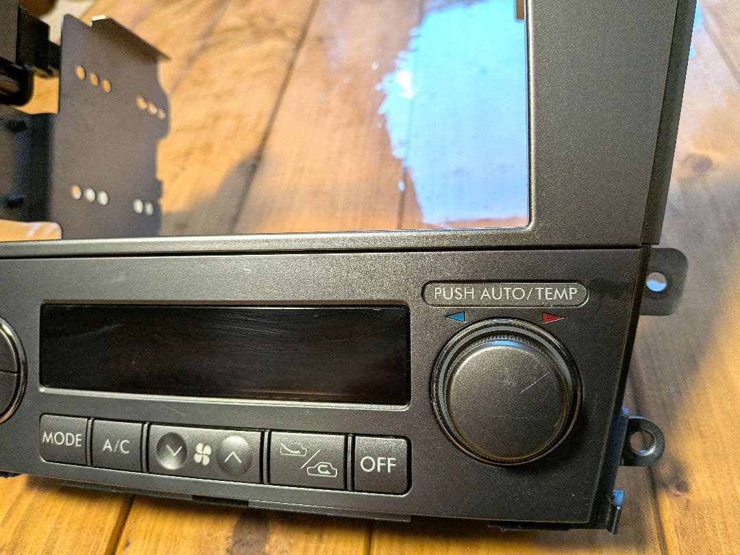 【送料込!!】スバル レガシィ（BP/BL）7型オーディオパネル 絶版品