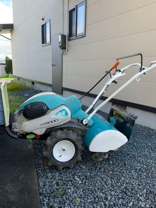 久保田農耕用トラクター（歩行型）