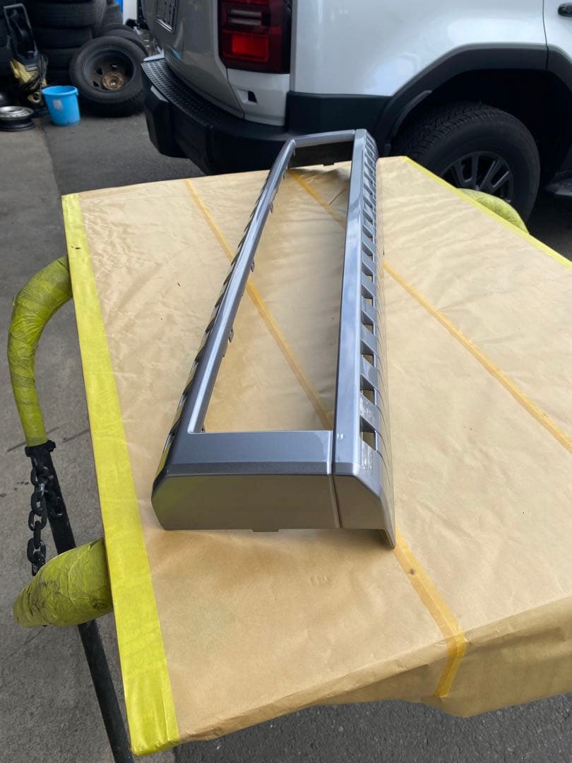 ランドクルーザー 250 グリル モールディング VX