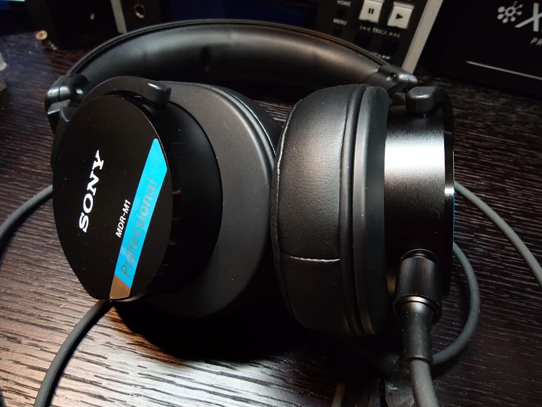 SONY MDR-M1 モニターヘッドホン