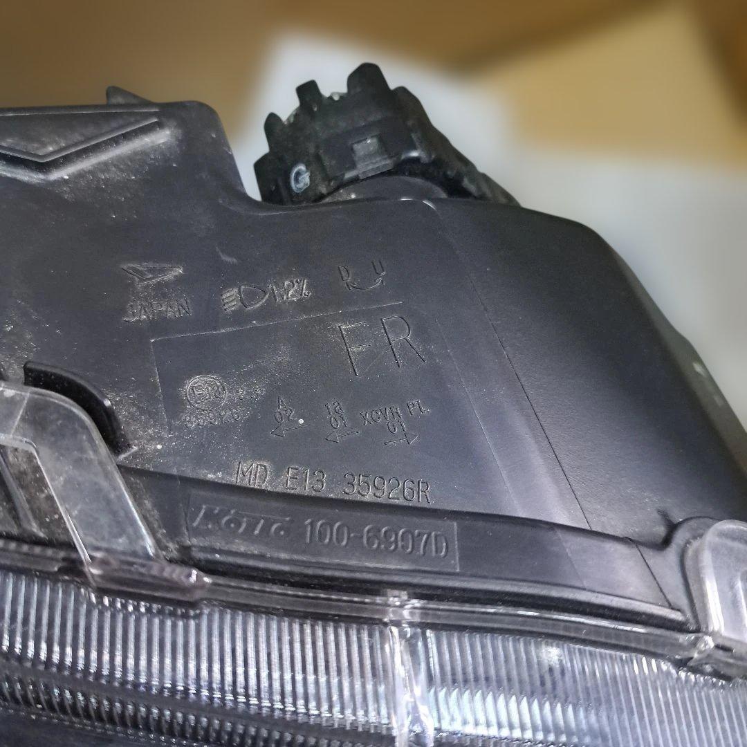 専用タフト右ヘッドライト