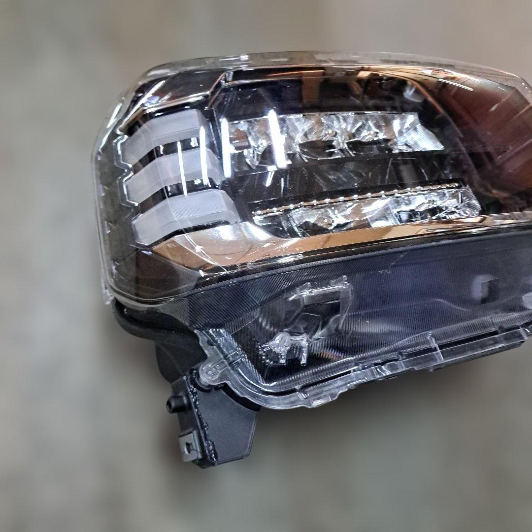 専用タフト右ヘッドライト