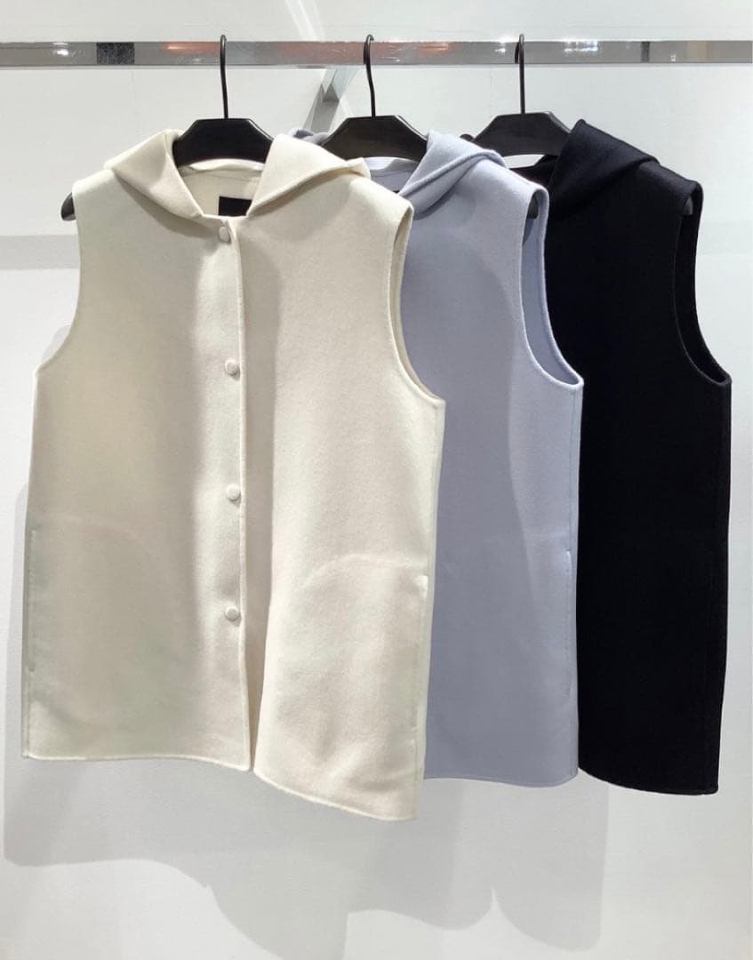 theory New Divide Clairene Vest DFブラック新品