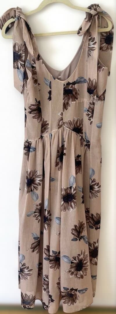 ワンピース herlipto SunflowerPrinted MidiDress